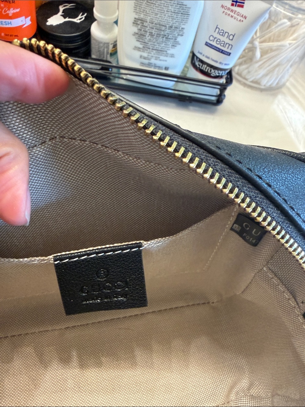 Gucci Black Quilted Leather Crossbody with Tassel Zip - Picture 2 of 3